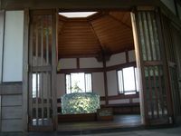 堂ヶ島の野鳥堂（八角堂）