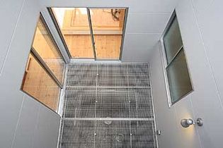 「中庭のある3階建て二世帯住宅」完成見学会
